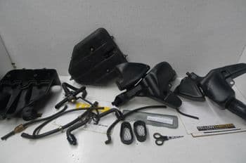 KAWASAKI ZZR600 BREAKING. AIRBOX & AIR INDUCTION ASSORTMENT #4 (LOC-C)
