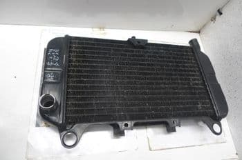 KAWASAKI ZZR600 BREAKING. RADIATOR #4 (LOC-C)