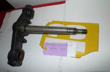 KAWASAKI ZZR600 ZX600-D2 BREAKING.  BOTTOM YOKE   #3(LOC-C)