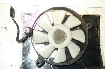 KAWASAKI ZZR600 ZX600-D2 BREAKING. RADIATOR FAN #3(LOC-C)