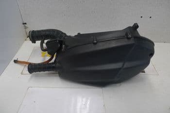 KYMCO DOWNTOWN 300 BREAKING. AIRBOX (LOC-C)