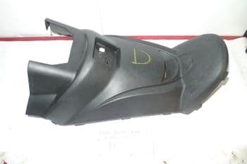 KYMCO PEOPLE ONE 125i BREAKING. COVER CENTER FAIRING PART (D) (LOC-A)