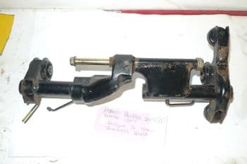KYMCO PEOPLE ONE 125i BREAKING. ENGINE TO FRAME BRACKET HINGE (LOC-A)