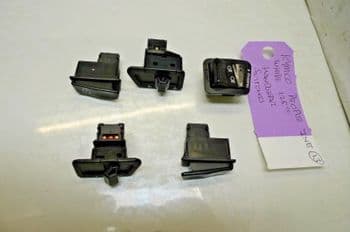 KYMCO PEOPLE ONE 125i BREAKING. HANDLEBAR SWITCHES GEARS BUTTONS (LOC-A)