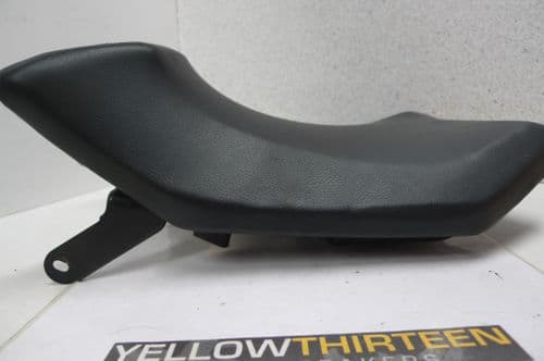 LEXMOTO LXR125 RIDERS SEAT UNIT + BRACKETS ((LOC-A))