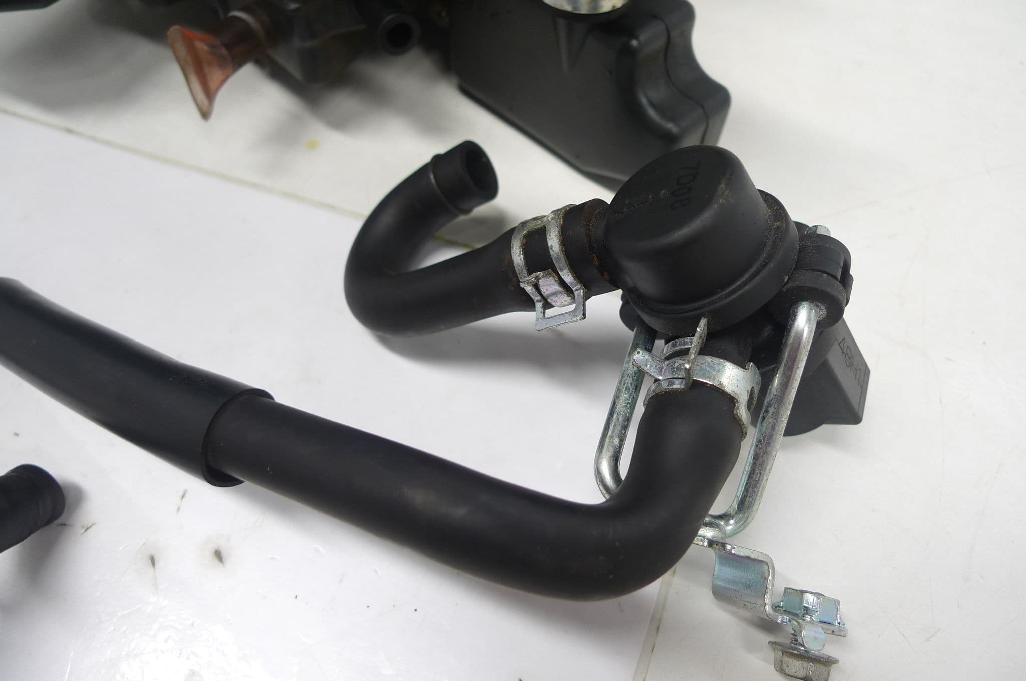 SUZUKI GSXR125 GSXR 125 AIRBOX SYSTEM & SOLENOID HOSES LOCA