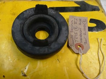 Triumph DAYTONA T595 BREAKING. HEADLIGHT BULB BOOT RUBBER (B)#1(WEB-STOCK)(A-SK) (67-B)