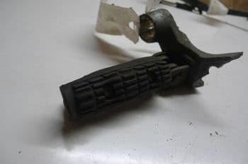 TRIUMPH SPRINT 900 RIGHT PILLION FOOT PEG (LOC-C)