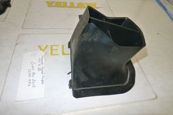 TRIUMPH STREET TRIPLE R 675 FRONT AIR DUCT 2200 984 (CON-B)