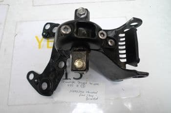 TRIUMPH STREET TRIPLE R 675 HEADSTOCK MOUNTED FAIRING STAY BRACKET (CON-B)