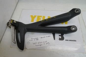 TRIUMPH STREET TRIPLE R 675 LEFT PILLION FOOT HANGER & PEG (CON-B)