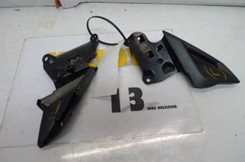 TRIUMPH STREET TRIPLE R 675 LEFT & RIGHT HEADSTOCK INFILL FAIRINGS (L) (CON-B)