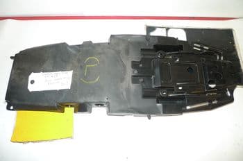 TRIUMPH STREET TRIPLE R 675 REAR UNDER-TRAY FAIRING & TOOLS (L) (CON-B)