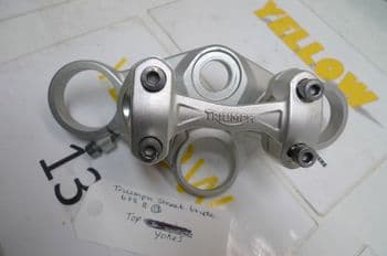 TRIUMPH STREET TRIPLE R 675 TOP YOKE 2041212 (CON-B)