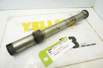 TRIUMPH TROPHY 900 FRONT WHEEL AXLE & SPACER #3 (LOC-C)