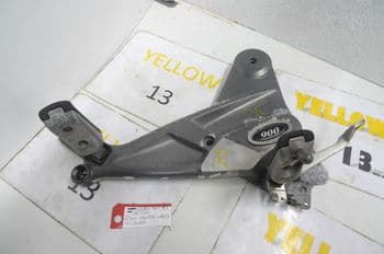 TRIUMPH TROPHY 900 RIGHT FOOT HANGER + PEG + LEVER #3 (LOC-C)