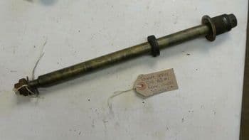 TRIUMPH TROPHY T312 REAR WHEEL SPINDLE + SPACERS #1(LOC-A)