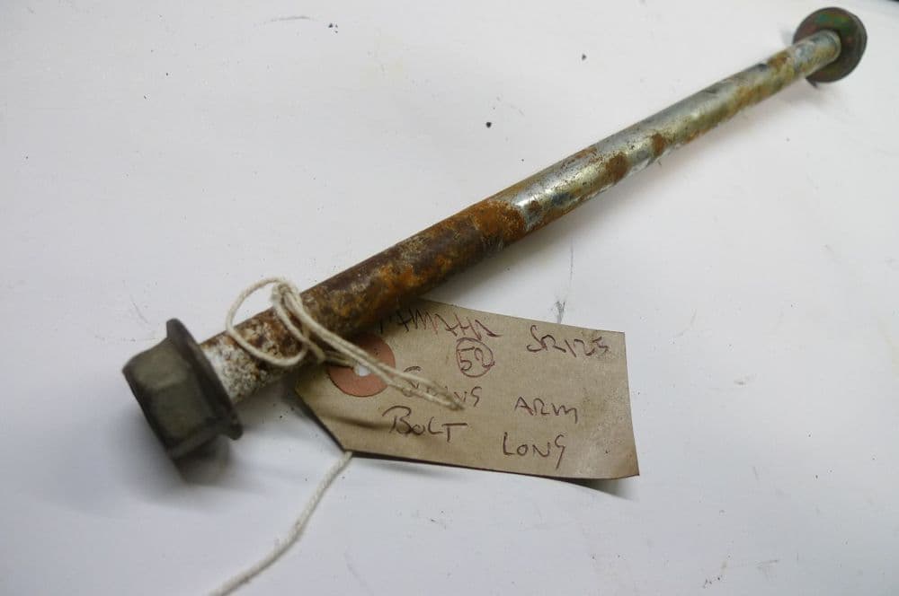 YAMAHA SR125 SWING ARM BOLT LONG LOCC