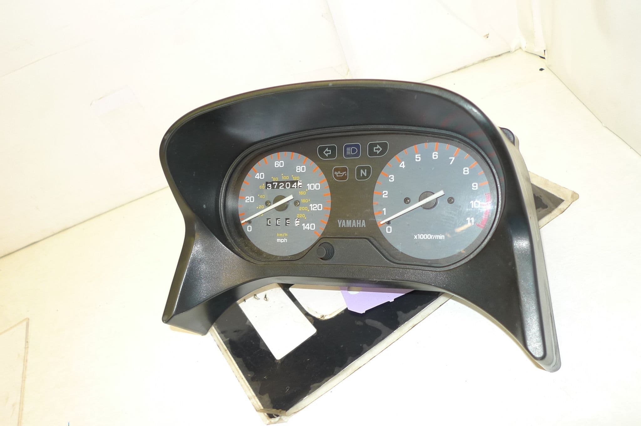 YAMAHA XJ600 DIVERSION INSTRUMENTS CLOCKS 8 CON-B