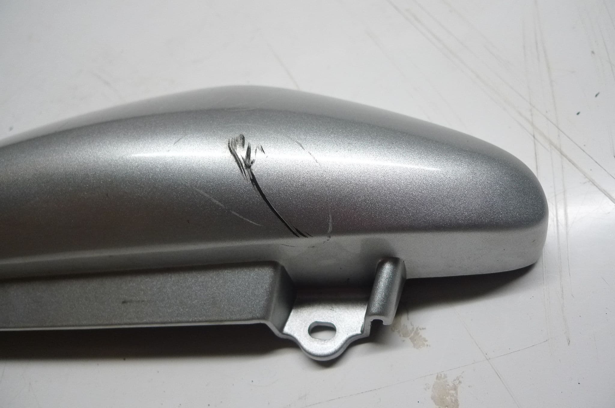 YAMAHA YBR125 BREAKING LEFT REAR SIDE PANEL & x28;LOC-C& x29;