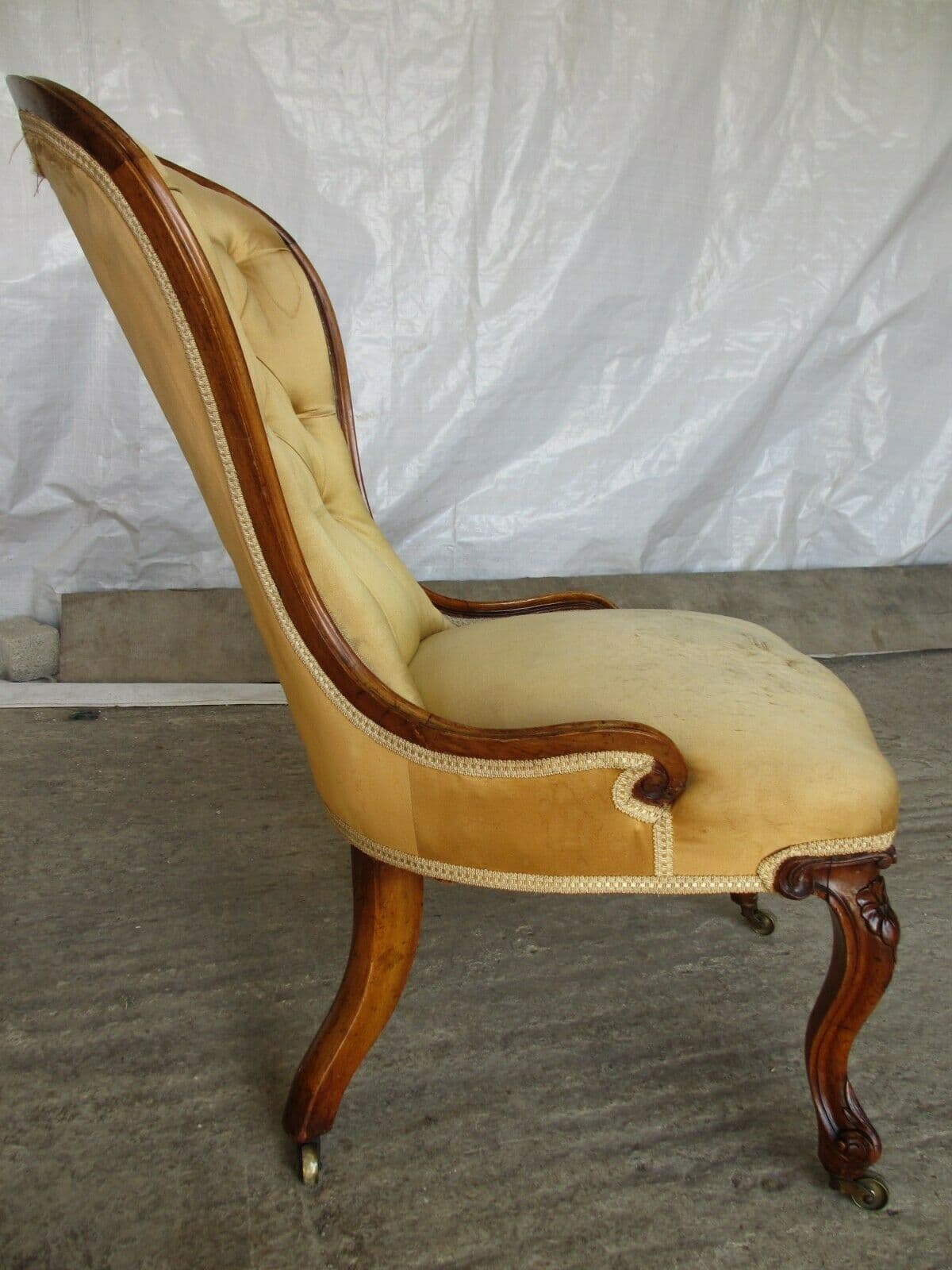 Victorian mahogany button and spoon back ladies chair ref 738