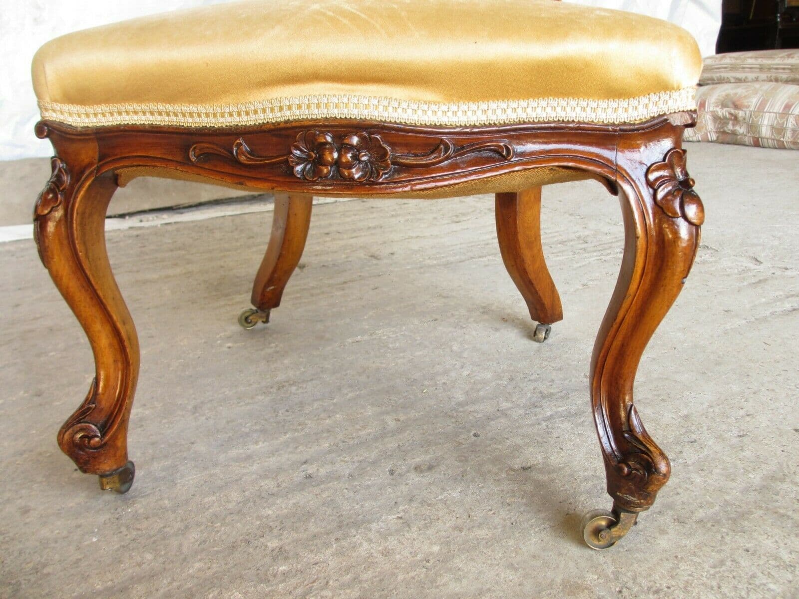 Victorian mahogany button and spoon back ladies chair ref 738